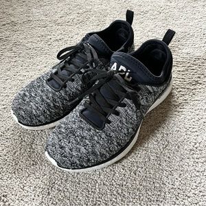 APL Women’s Techloom Phantom